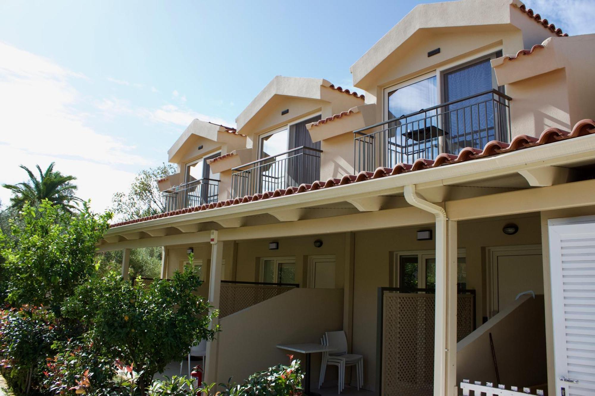 Makris Yialos Apartments Lassi  Exterior photo